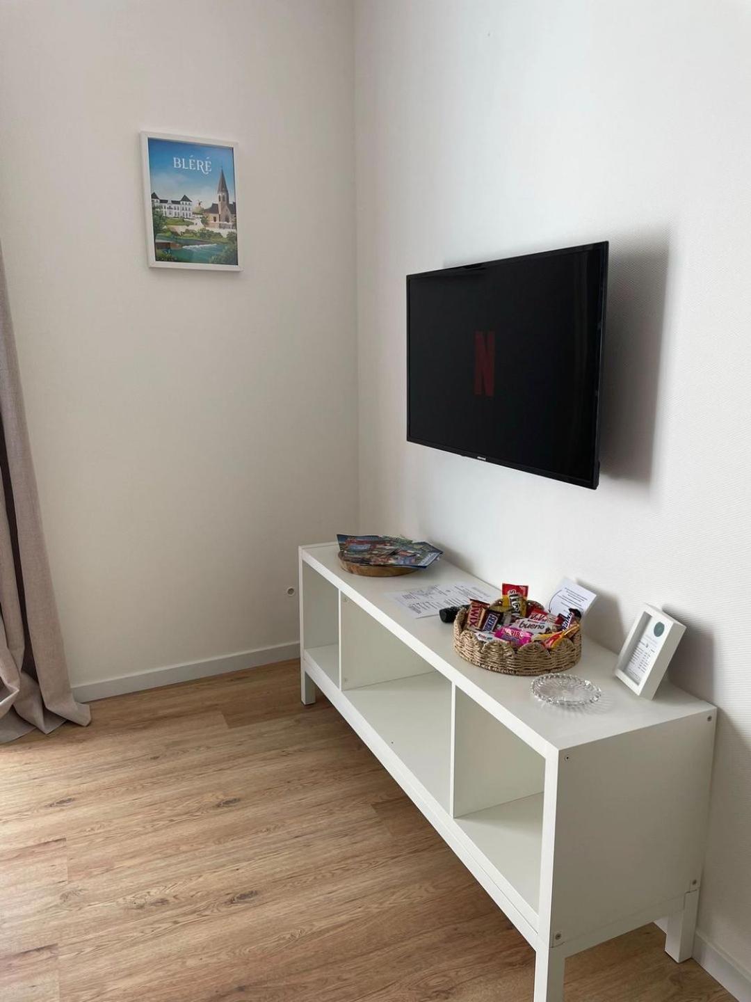 Appartement Chaleureux Blere Exterior photo